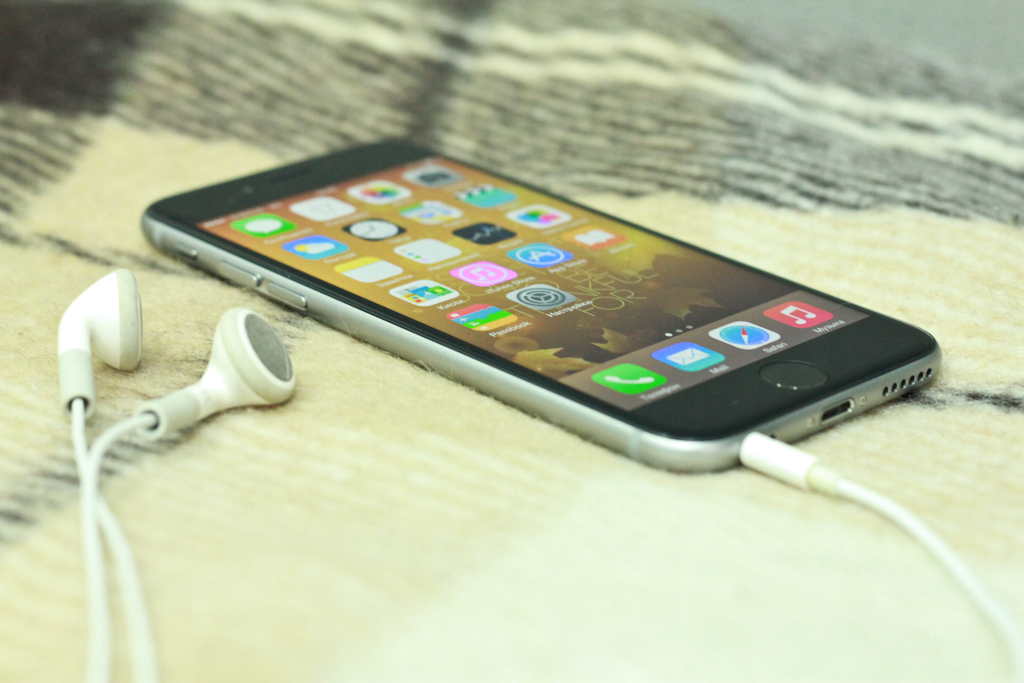 iPhone 6-1.jpg iPhone 6-1.jpg