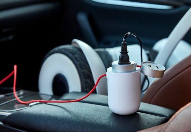 1516628872_xiaomi-car-inverter-e-640x444.jpg